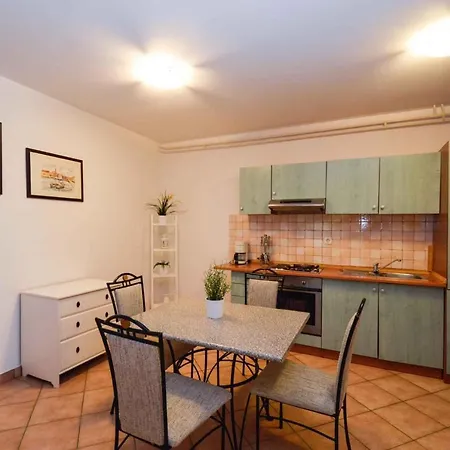 Apartment Pula 19 Vintijan