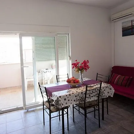 Pula 19 Apartment *