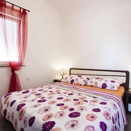 Pula 19 Apartment *