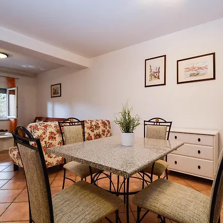 Pula 19 Apartment Vintijan