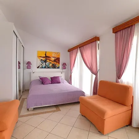 Apartment Pula 19 Vintijan